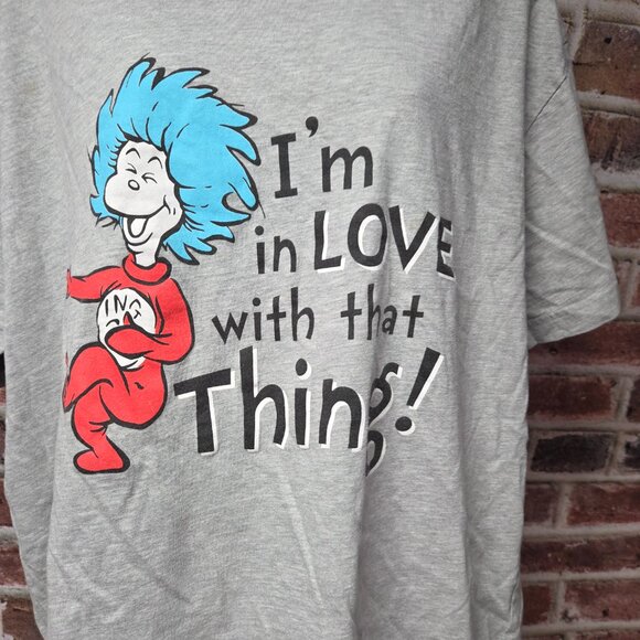 Cat in the Hat Tee 2XL | Universal Studios Gray Graphic Fandom Retro Streetwear - Picture 3 of 6